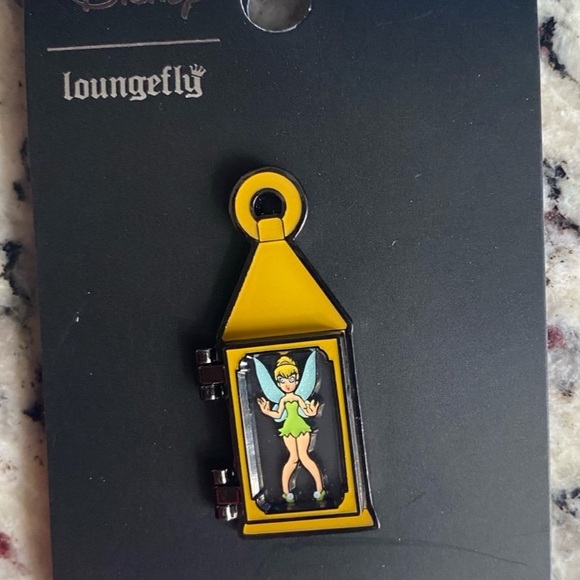 Loungefly Disney Tinkerbell Peter Pan Oil Lamp Pin - Picture 1 of 1